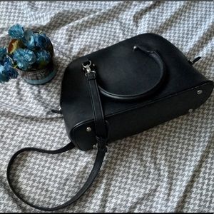 🖤 F21 black cross body handbag 🖤